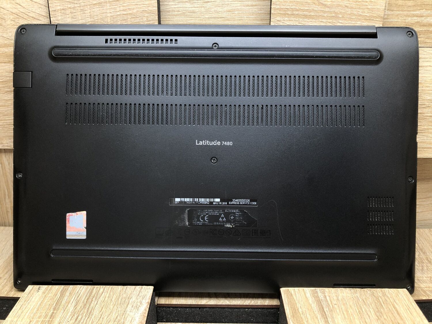 Ноутбук Б-клас Dell Latitude 7480 / 14" (1920x1080) IPS / Intel Core i5-7300U (2 (4) ядра по 2.6 - 3.5 GHz) / 8 GB DDR4 / 256 GB SSD M.2 / Intel HD Graphics 620 / WebCam / HDMI - Зображення 9