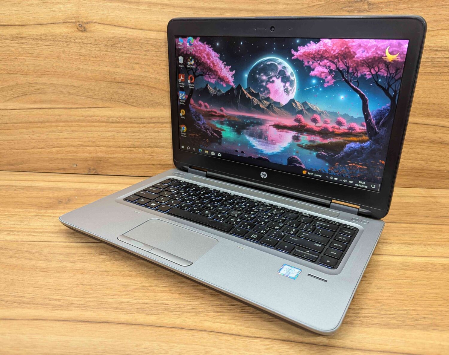 Ноутбук Б-клас HP ProBook 640 G2 / 14" (1920x1080) IPS / Intel Core i7-6600U (2 (4) ядра по 2.6 - 3.4 GHz) / 8 GB DDR4 / 500 GB HDD / Intel HD Graphics 520 / WebCam / Fingerprint / Windows 10 - Зображення 6