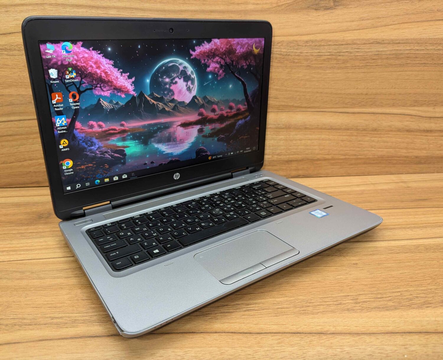 Ноутбук Б-клас HP ProBook 640 G2 / 14" (1920x1080) IPS / Intel Core i7-6600U (2 (4) ядра по 2.6 - 3.4 GHz) / 8 GB DDR4 / 500 GB HDD / Intel HD Graphics 520 / WebCam / Fingerprint / Windows 10 - Зображення 5