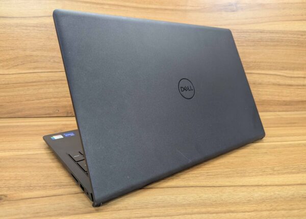 Ноутбук Dell Inspiron 15 3530 / 15.6" (1920x1080) IPS Touch / Intel Core i7-1355U (10 (12) ядер по 3.7 - 5.0 GHz) / 16 GB DDR4 / 480 GB SSD / Intel Iris Xe Graphics / WebCam / HDMI / Windows 10 - Зображення 6