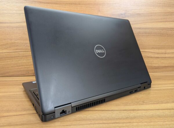 Ноутбук Dell Latitude 5580 / 15.6" (1920x1080) IPS / Intel Core i5-6300U (2 (4) ядра по 2.4 - 3.0 GHz) / 24 GB DDR4 / 512 GB SSD / Intel HD Graphics 520 / WebCam / Windows 10 - Зображення 6