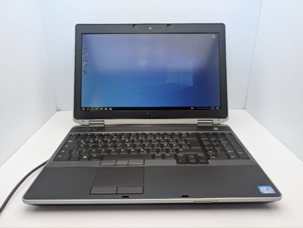 Ноутбук Dell Latitude E6530 / 15.6" (1366x768) TN / Intel Core i5-3340M (2 (4) ядер по 2.7 - 3.4 GHz) / 8 GB DDR3 / 240 GB SSD / nVidia NVS 5200M, 1 GB GDDR5, 64-bit / WebCam / DVD-ROM - Зображення 2