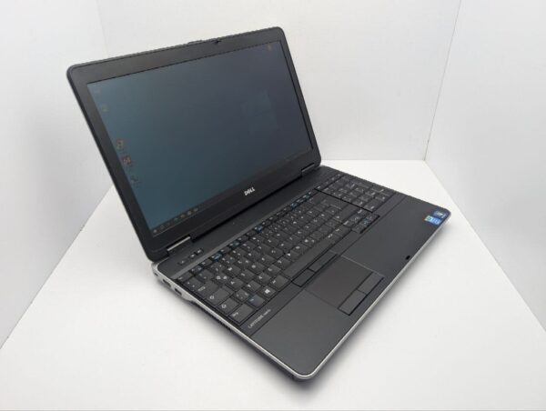 Ноутбук Dell Latitude E6540 / 15.6" (1920x1080) IPS / Intel Core i5-4310M (2 (4) ядра по 2.7 - 3.4 GHz) / 8 GB DDR3 / 240 GB SSD / Intel HD Graphics 4600 / DVD-ROM - Зображення 6