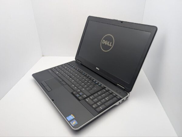 Ноутбук Dell Latitude E6540 / 15.6" (1920x1080) IPS / Intel Core i5-4310M (2 (4) ядра по 2.7 - 3.4 GHz) / 8 GB DDR3 / 240 GB SSD / Intel HD Graphics 4600 / DVD-ROM - Зображення 7