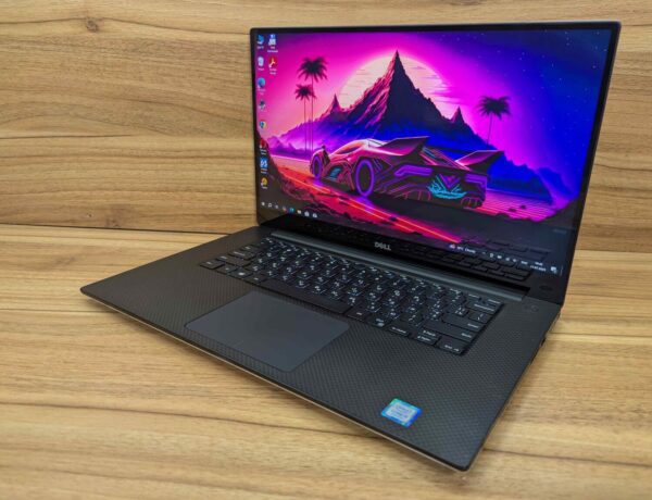 Ноутбук Dell Precision 5520 / 15.6" (3840x2160) IPS Touch / Intel Core i5-7440HQ (4 ядра по 2.8 - 3.8 GHz) / 16 GB DDR4 / 256 GB SSD / Intel HD Graphics 630 / HDMI / Windows 10 - Зображення 5
