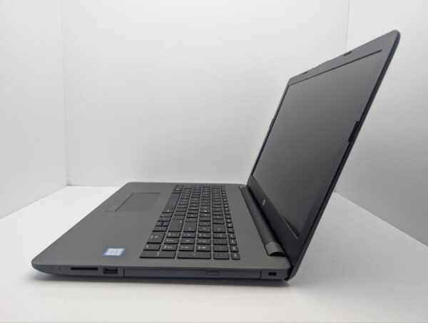Ноутбук HP 250 G6 / 15.6" (1920x1080) IPS / Intel Core i5-7200U (2 (4) ядра по 2.5 - 3.1 GHz) / 8 GB DDR4 / 256 GB SSD / Intel HD Graphics 620 / WebCam / DVD-ROM - Зображення 4