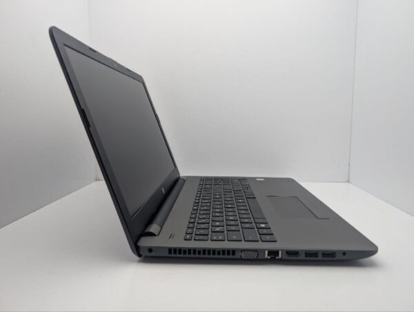 Ноутбук HP 250 G6 / 15.6" (1920x1080) IPS / Intel Core i5-7200U (2 (4) ядра по 2.5 - 3.1 GHz) / 8 GB DDR4 / 256 GB SSD / Intel HD Graphics 620 / WebCam / DVD-ROM - Зображення 3