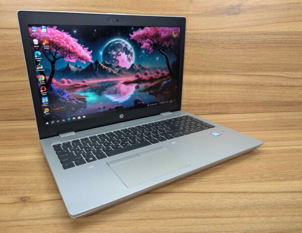 Ноутбук HP ProBook 650 G5 / 15.6" (1920x1080) IPS / Intel Core i7-8665U (4 (8) ядра по 1.9 - 4.8 GHz) / 16 GB DDR4 / 480 GB SSD / Intel UHD Graphics / WebCam / TouchID / Windows 10 - Зображення 4