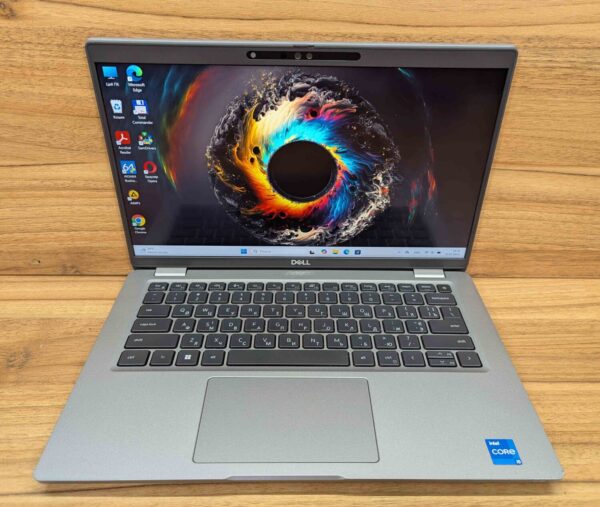 Ультрабук Б-клас Dell Latitude 5430 / 14" (1920x1080) IPS Touch / Intel Core i5-1235U (10 (12) ядер по 3.3 - 4.4 GHz) / 16 GB DDR4 / 480 GB SSD / Intel Iris Xe Graphics / WebCam / Windows 11 - Зображення 2