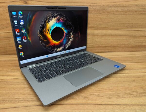 Ультрабук Б-клас Dell Latitude 5430 / 14" (1920x1080) IPS Touch / Intel Core i5-1235U (10 (12) ядер по 3.3 - 4.4 GHz) / 16 GB DDR4 / 480 GB SSD / Intel Iris Xe Graphics / WebCam / Windows 11 - Зображення 5