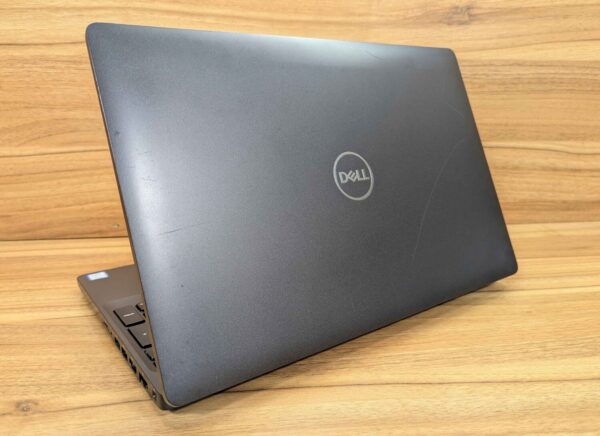 Ультрабук Б-клас Dell Latitude 5500 / 15.6" (1920x1080) IPS / Intel Core i5-8365U (4 (8) ядра по 1.6 - 4.1 GHz) / 8 GB DDR4 / 256 GB SSD / Intel UHD Graphics 620 / WebCam / Windows 10 - Зображення 8