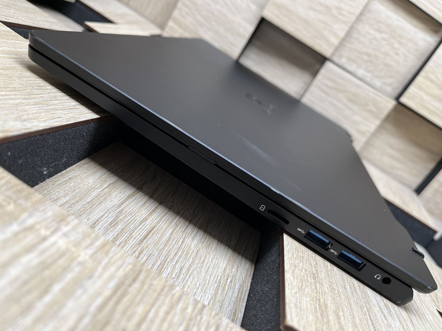 Ультрабук Б-клас Gateway GWTC71427-BK / 14.1" (1920x1080) IPS Touch / Intel Core i7-1255U (10 (12) ядер по 2.8 - 4.7 GHz) / 8 GB DDR4 / 512 GB SSD M.2 / Intel UHD Graphics / WebCam / Fingerprint - Зображення 6