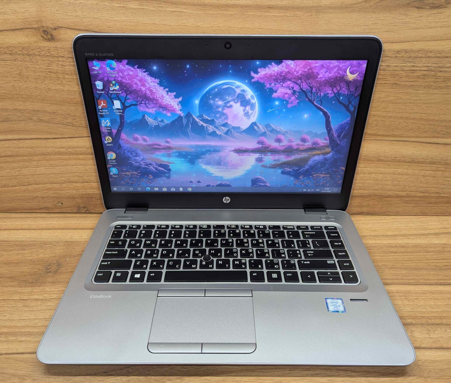 Ультрабук Б-клас HP EliteBook 840 G4 / 14" (1366x768) TN / Intel Core i5-7300U (2 (4) ядра по 2.6 - 3.5 GHz) / 8 GB DDR4 / 240 GB SSD / Intel HD Graphics 620 / WebCam / Fingerprint / Windows 10 - Зображення 2