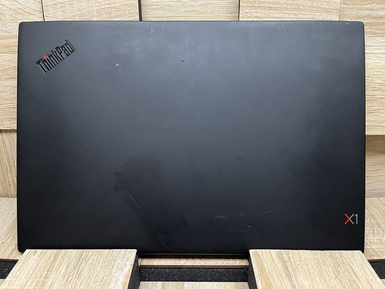 Ультрабук Б-клас Lenovo ThinkPad X1 Carbon (7th Gen) / 14" (1920x1080) IPS / Intel Core i7-10710U (6 (12) ядер по 1.1 - 4.7 GHz) / 16 GB DDR3 / 256 GB SSD M.2 / Intel UHD Graphics / WebCam / Fingerprint / HDMI - Зображення 8