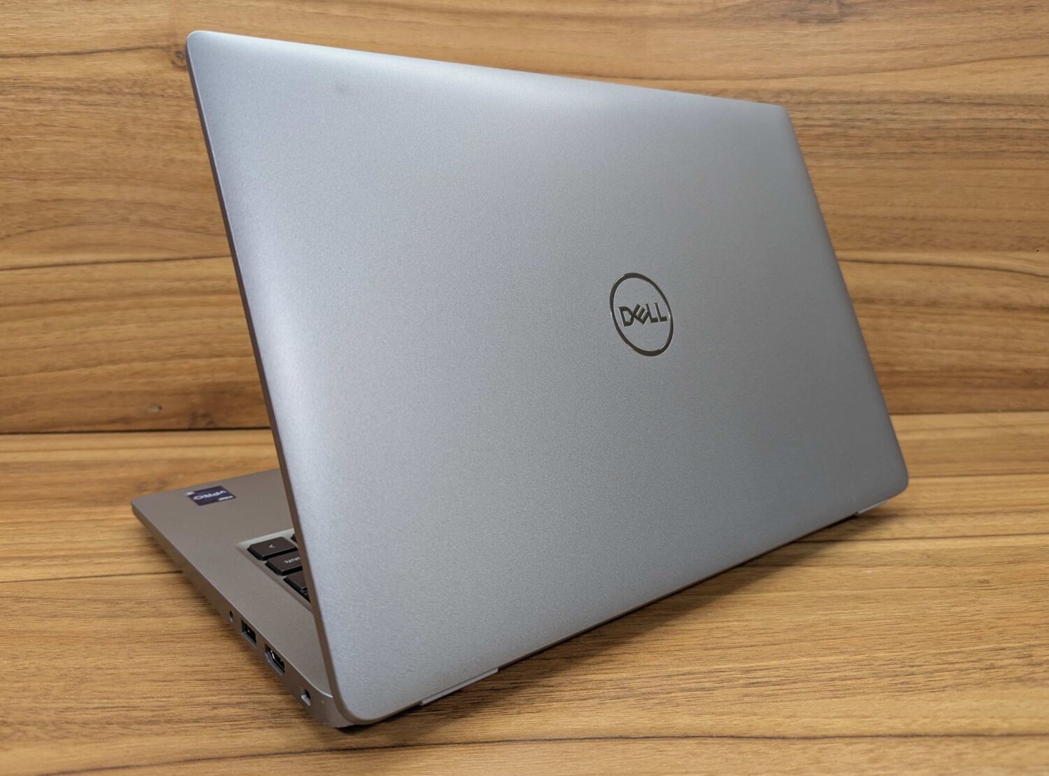 Ультрабук Dell Latitude 5440 / 14" (1920x1080) IPS / Intel Core i5-1345U (10 (12) ядер по 3.5 - 4.7 GHz) / 32 GB DDR4 / 512 GB SSD / Intel Iris Xe Graphics / WebCam / USB Type-C / Windows 10 - Зображення 7