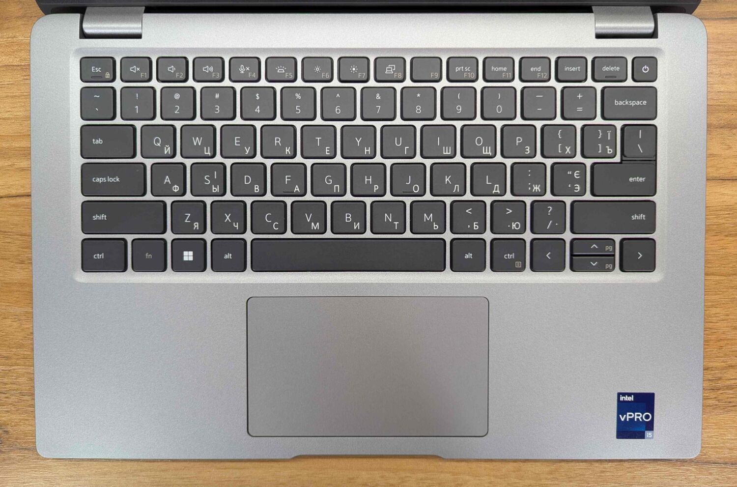 Ультрабук Dell Latitude 5440 / 14" (1920x1080) IPS / Intel Core i5-1345U (10 (12) ядер по 3.5 - 4.7 GHz) / 32 GB DDR4 / 512 GB SSD / Intel Iris Xe Graphics / WebCam / USB Type-C / Windows 10 - Зображення 3