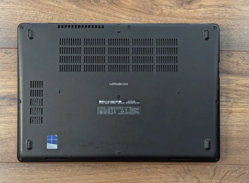 Ультрабук Dell Latitude 5480 / 14" (1366x768) TN / Intel Core i5-7300HQ (4 ядра по 2.5 - 3.5 GHz) / 8 GB DDR4 / 256 GB SSD / Intel HD Graphics 630 / WebCam - Зображення 6