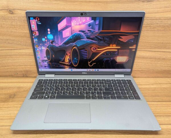 Ультрабук Dell Latitude 5520 / 15.6" (1920x1080) IPS / Intel Core i5-1145G7 (4 (8) ядра по 2.6 - 4.4 GHz) / 16 GB DDR4 / 512 GB SSD / Intel Iris Xe Graphics / WebCam / HDMI / Windows 10 - Зображення 2