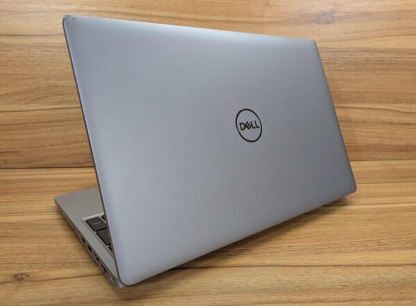 Ультрабук Dell Latitude 5520 / 15.6" (1920x1080) IPS / Intel Core i5-1145G7 (4 (8) ядра по 2.6 - 4.4 GHz) / 16 GB DDR4 / 512 GB SSD / Intel Iris Xe Graphics / WebCam / HDMI / Windows 10 - Зображення 7
