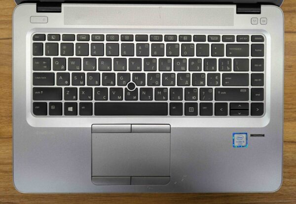Ультрабук HP EliteBook 840 G3 / 14" (1366x768) TN / Intel Core i5-6200U (2 (4) ядра по 2.3 - 2.8 GHz) / 8 GB DDR4 / 240 GB SSD / Intel HD Graphics 520 / WebCam / TouchID / Windows 10 - Зображення 3