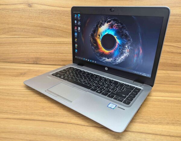 Ультрабук HP EliteBook 840 G3 / 14" (1366x768) TN / Intel Core i5-6200U (2 (4) ядра по 2.3 - 2.8 GHz) / 8 GB DDR4 / 240 GB SSD / Intel HD Graphics 520 / WebCam / TouchID / Windows 10 - Зображення 5