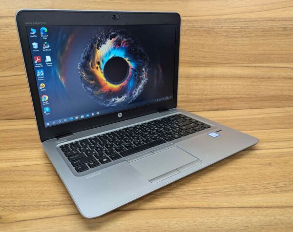 Ультрабук HP EliteBook 840 G3 / 14" (1366x768) TN / Intel Core i5-6200U (2 (4) ядра по 2.3 - 2.8 GHz) / 8 GB DDR4 / 240 GB SSD / Intel HD Graphics 520 / WebCam / TouchID / Windows 10 - Зображення 4