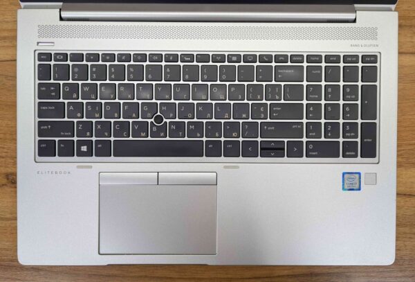 Ультрабук HP EliteBook 850 G6 / 15.6" (1920x1080) IPS / Intel Core i7-8565U (4 (8) ядра по 1.8 - 4.6 GHz) / 16 GB DDR4 / 512 GB SSD / Intel UHD Graphics / TouchID / WebCam / Windows 10 - Зображення 3