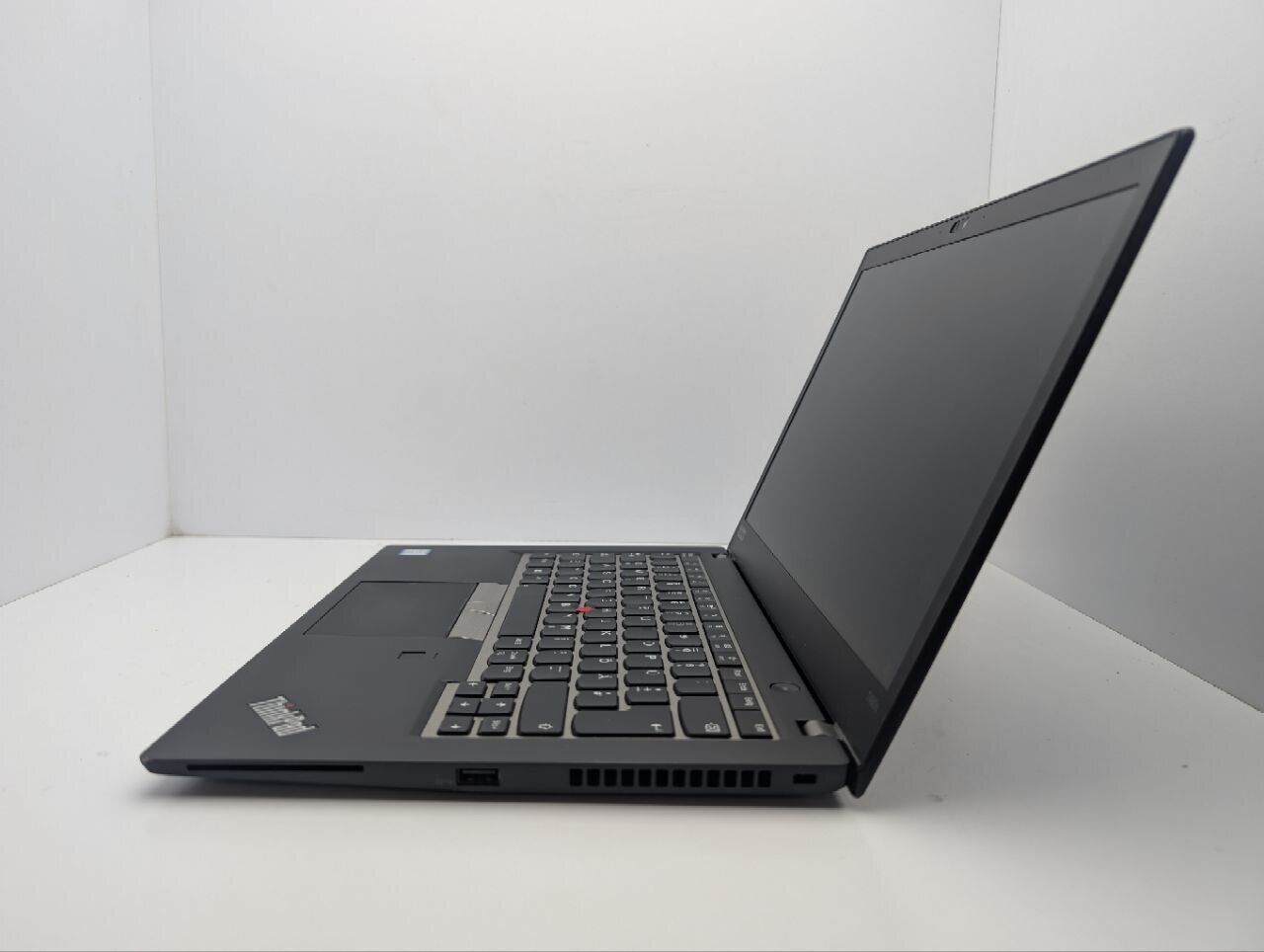 Ультрабук Lenovo ThinkPad T480s / 14" (1920x1080) IPS / Intel Core i7-8550U (4 (8) ядра по 1.8 - 4.0 GHz) / 8 GB DDR4 / 512 GB SSD M.2 / Intel UHD Graphics 620 / WebCam - Зображення 5