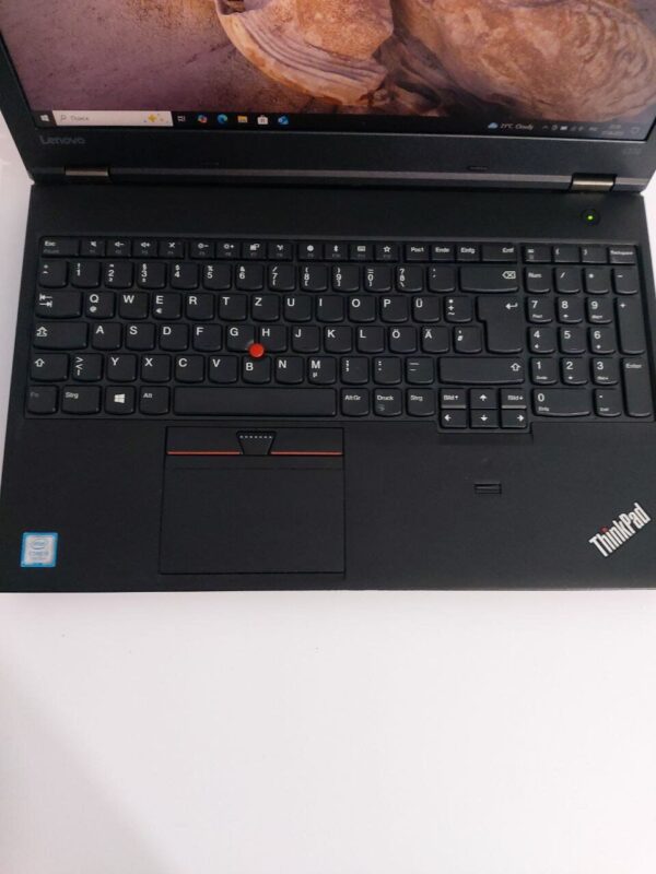 Ультрабук Б-клас Lenovo ThinkPad T570 / 15.6" (1920x1080) IPS / Intel Core i5-7200U (2 (4) ядра по 2.5 - 3.1 GHz) / 16 GB DDR4 / 500 GB SSD / Intel HD Graphics 520 / WebCam / DVD-ROM + Бездротова мишка - Зображення 3
