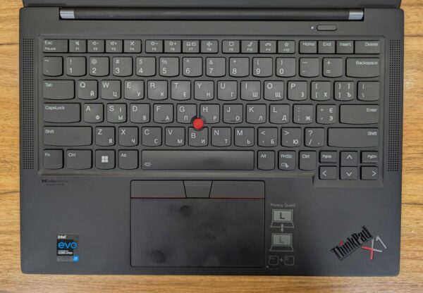 Ультрабук Lenovo ThinkPad X1 Carbon Gen9 / 14" (1920x1200) IPS Touch / Intel Core i7-1185G7 (4 (8) ядра по 3.0 - 4.8 GHz) / 32 GB DDR4 / 480 GB SSD / Intel Iris Xe Graphics / WebCam / Windows 11 - Зображення 3