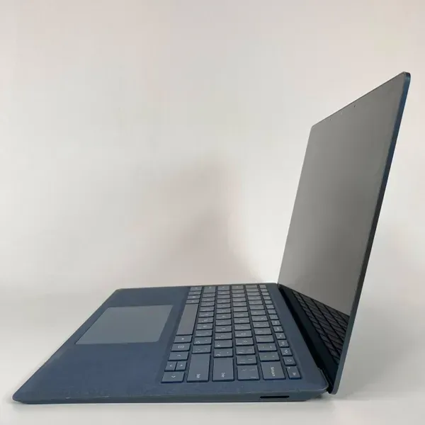 Ультрабук Microsoft Surface Laptop 3 / 13.5" (2256x1504) IPS Touch / Intel Core i5-1035G7 (4 (8) ядра по 1.2 - 3.7 GHz) / 8 GB DDR4 / 256 GB SSD / Intel Iris Plus Graphics / WebCam / USB Type-C - Зображення 5