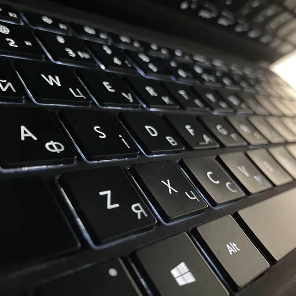 Ультрабук Microsoft Surface Laptop 3 / 13.5" (2256x1504) IPS Touch / Intel Core i5-1035G7 (4 (8) ядра по 1.2 - 3.7 GHz) / 8 GB DDR4 / 256 GB SSD / Intel Iris Plus Graphics / WebCam / USB Type-C - Зображення 6