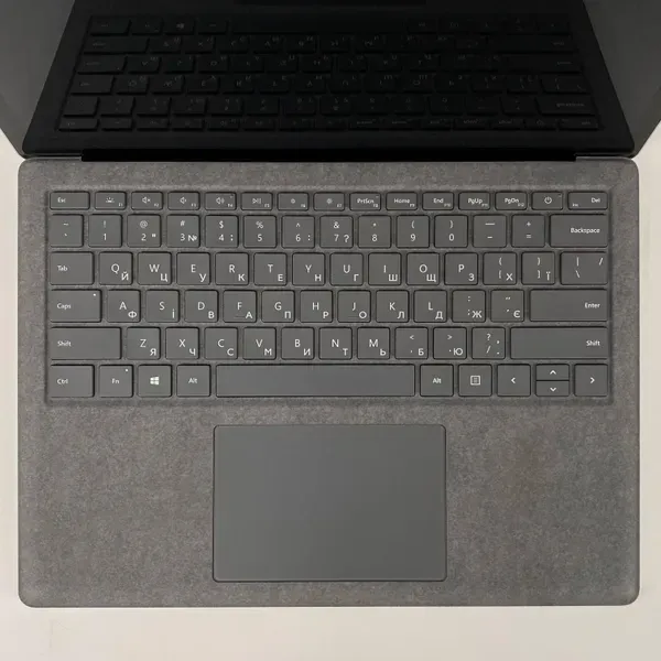 Ультрабук Microsoft Surface Laptop 4 / 13.5" (2256x1504) IPS Touch / AMD Ryzen 5 4680U (6 (12) ядер по 2.2 - 4.0 GHz) / 8 GB DDR4 / 256 GB SSD / AMD Radeon RX Vega 7 / WebCam / USB Type-C - Зображення 3