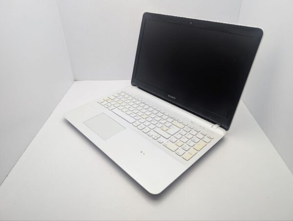 Ноутбук Sony Vaio SVF152 / 15.6" (1366x768) TN / Intel Pentium 2117U (2 ядра по 1.8 GHz) / 8 GB DDR3 / 1000 GB HDD / Intel HD Graphics 2500 / WebCam / DVD-ROM - Зображення 7