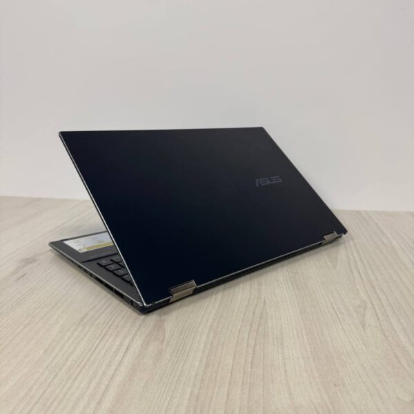 Ультрабук-трансформер Б-клас Asus Zenbook Pro 15 Flip Q529ZA / 15.6" (2880x1620) OLED / Intel Core i7-12700H (14 (20) ядер по 3.5 - 4.7 GHz) / 16 GB DDR5 / 512 GB SSD NVMe / Intel Iris Xe Graphics / WebCam - Зображення 6