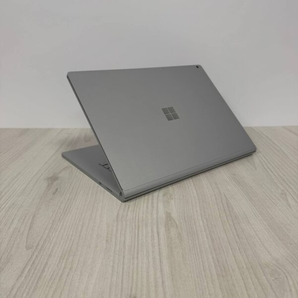 Ігровий ультрабук-трансформер Б-клас Microsoft Surface Book 2 / 15.0" (3240x2160) IPS Touch / Intel Core i7-8650U (4 (8) ядра по 1.9 - 4.2 GHz) / 16 GB DDR3 / 256 GB SSD NVMe / nVidia GeForce GTX 1060, 6 GB GDDR5, 192-bit / WebCam - Зображення 6