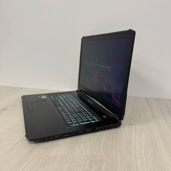 Ігровий ноутбук Eluktronics 17 PA17HP6 / 17.3" (2560x1440) IPS / Intel Core i7-7700HQ (4 (8) ядра по 2.8 - 3.8 GHz) / 16 GB DDR4 / 240 GB SSD NVMe / nVidia GeForce GTX 1070, 8 GB GDDR5, 256-bit / WebCam - Зображення 5