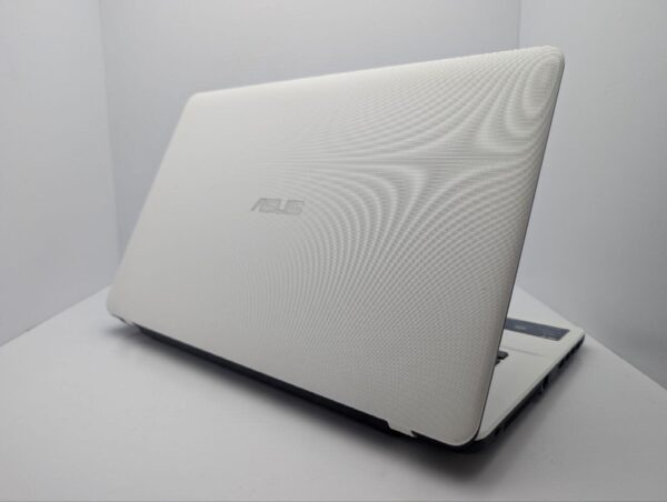 Ноутбук Asus F751M / 17.3" (1600x900) TN / Intel Celeron N2940 (4 ядра по 1.83 - 2.25 GHz) / 8 GB DDR3 / 120 GB SSD / Intel HD Graphics / WebCam / DVD-ROM - Зображення 8