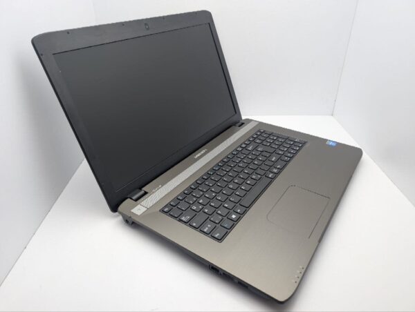 Ноутбук Medion Akoya E7226 / 17.3" (1600x900) TN / Intel Celeron N2930 (4 ядра по 1.83 - 2.16 GHz) / 8 GB DDR3 / 120 GB SSD / Intel HD Graphics / WebCam / АКБ не тримає - Зображення 6