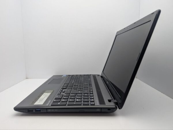 Ноутбук Acer Aspire 5755G / 15.6" (1366x768) TN / Intel Core i5-2450M (2 (4) ядра по 2.5 - 3.1 GHz) / 8 GB DDR3 / 1000 GB HDD / nVidia GeForce GT 630M, 1 GB GDDR5, 128-bit / WebCam / DVD-ROM - Зображення 5