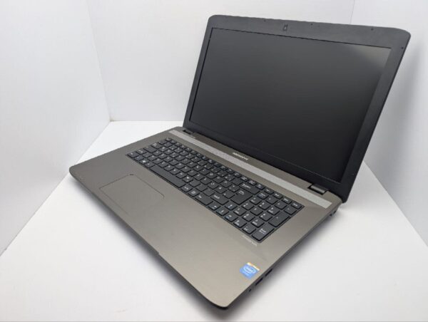 Ноутбук Medion Akoya E7226 / 17.3" (1600x900) TN / Intel Celeron N2930 (4 ядра по 1.83 - 2.16 GHz) / 8 GB DDR3 / 120 GB SSD / Intel HD Graphics / WebCam / АКБ не тримає - Зображення 7