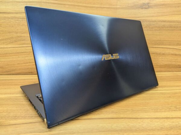 Ігровий ноутбук Asus ZenBook UX534F / 15.6" (1920x1080) IPS / Intel Core i7-10510U (4 (8) ядра по 1.8 - 4.9 GHz) / 16 GB DDR4 / 1000 GB SSD / nVidia GeForce GTX 1650, 4 GB GDDR5, 128-bit / WebCam / Windows 11 - Зображення 7