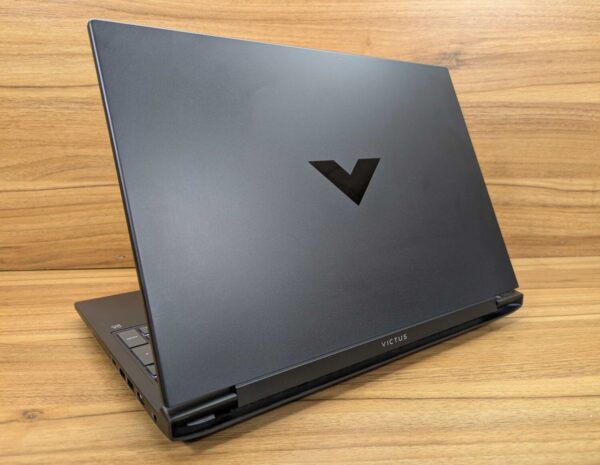 Ігровий ноутбук HP Victus 16-r0073cl / 16" (1920x1080) IPS / Intel Core i7-13700HX (16 (24) ядер по 1.5 - 5.0 GHz) / 32 GB DDR5 / 1000 GB SSD / nVidia GeForce RTX 4060, 8 GB GDDR6, 128-bit / WebCam / Windows 11 - Зображення 6