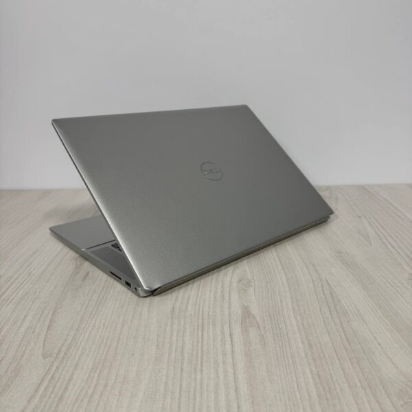 Ноутбук Б-клас Dell Inspiron 16 5620 / 16" (1920x1200) IPS Touch / Intel Core i7-1260U (10 (12) ядер по 1.1 - 4.7 GHz) / 16 GB DDR4 / 512 GB SSD NVMe / nVidia GeForce MX570 A, 2 GB GDDR6, 64-bit / WebCam - Зображення 6