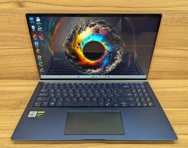 Ігровий ноутбук Asus ZenBook UX534F / 15.6" (1920x1080) IPS / Intel Core i7-10510U (4 (8) ядра по 1.8 - 4.9 GHz) / 16 GB DDR4 / 1000 GB SSD / nVidia GeForce GTX 1650, 4 GB GDDR5, 128-bit / WebCam / Windows 11 - Зображення 2