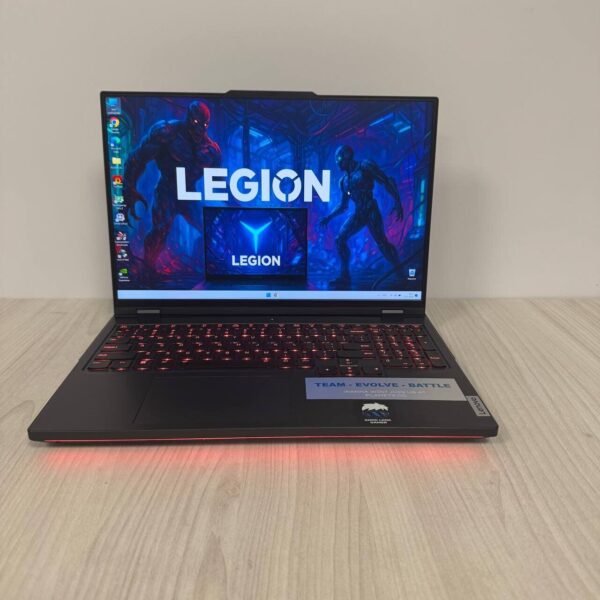 Ігровий ноутбук Б-клас Lenovo Legion Pro 7 16IRX8H / 16" (2560x1600) IPS / Intel Core i9-13900HX (24 (32) ядра по 3.9 - 5.4 GHz) / 32 GB DDR5 / 1000 GB SSD NVMe / nVidia GeForce RTX 4090, 16 GB GDDR6, 256-bit / WebCam - Зображення 2