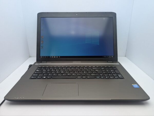 Ноутбук Medion Akoya E7226 / 17.3" (1600x900) TN / Intel Celeron N2930 (4 ядра по 1.83 - 2.16 GHz) / 8 GB DDR3 / 120 GB SSD / Intel HD Graphics / WebCam / АКБ не тримає - Зображення 2