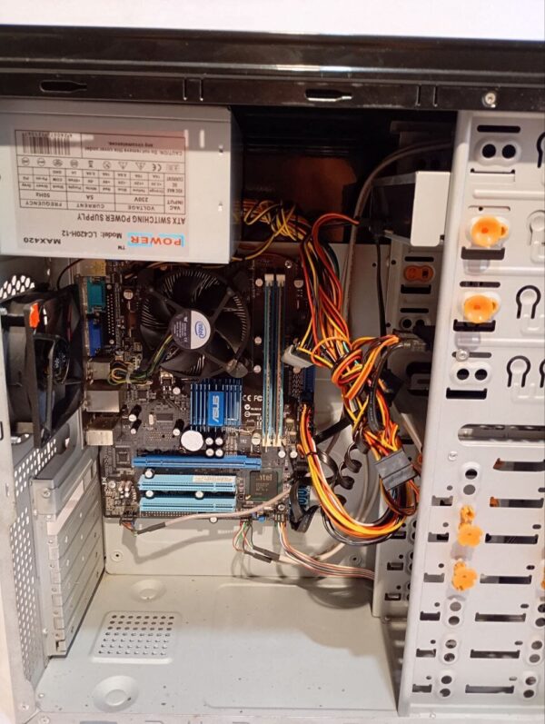 ПК Б-клас Golden Field 5003B Tower / Intel Core 2 Quad Q8300 (4 ядра по 2.5 GHz) / 4 GB DDR3 / 120 GB SSD / Intel GMA 4500 / 420W / Win 10 - Зображення 5