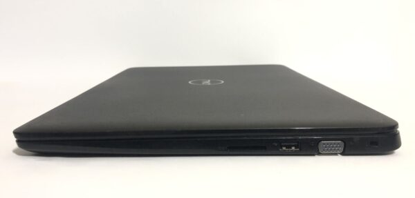 Ноутбук Dell Latitude 3500 / 15.6" (1920x1080) TN / Intel Core i3-8145U (2 (4) ядра по 2.1 - 3.9 GHz) / 8 GB DDR4 / 256 GB SSD / Intel UHD Graphics 620 / WebCam / Win 11 Pro - Зображення 5
