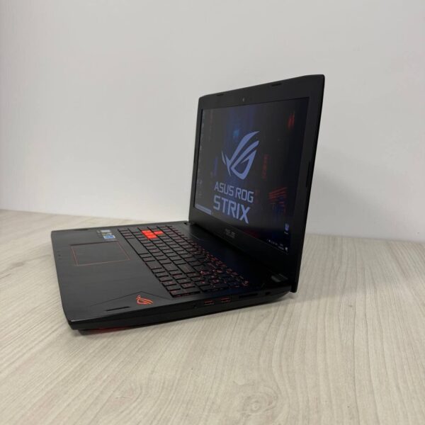 Ігровий ноутбук Б-клас Asus ROG Strix GL502VSK / 15.6" (1920x1080) IPS / Intel Core i7-7700HQ (4 (8) ядра по 2.8 - 3.8 GHz) / 16 GB DDR4 / 256 GB SSD NVMe / nVidia GeForce GTX 1070, 8 GB GDDR5, 256-bit / WebCam - Зображення 5